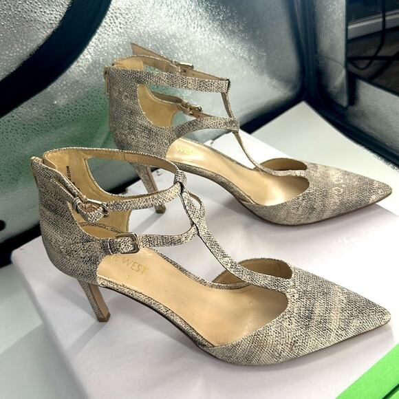 Nine West Cream Heels with Pointed Toe and Ankle Strap T Strap Snake Print 8 - Picture 3 of 13